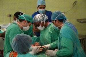 Dr. Hoskins and Dr. Temkin performing surgery at the Hospital San Felipe in Honduras.